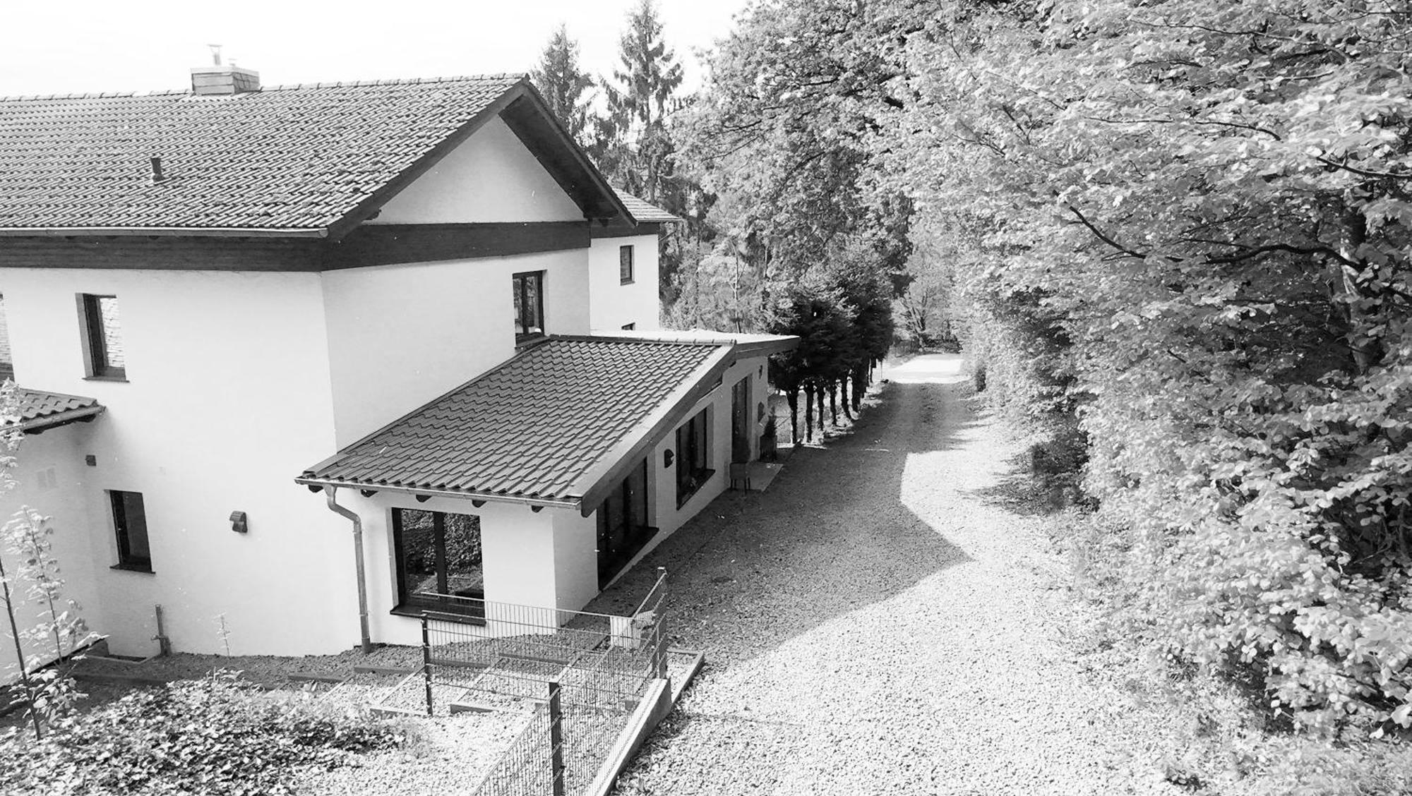 Gaestehotel Lucendi Premium Lounge Hohenleimbach Exterior foto